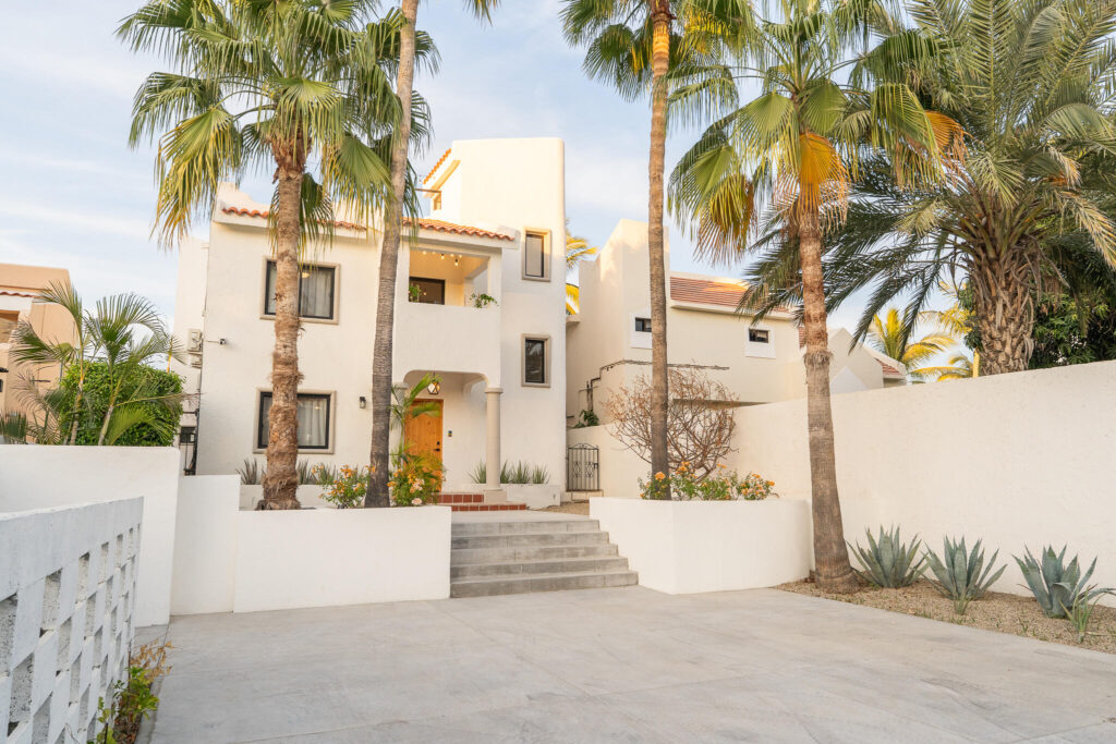 A refined residence in the San José del Cabo area, reflecting Baja architecture and indoor-outdoor living
